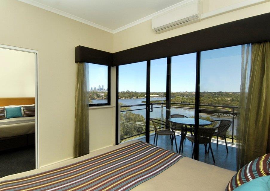 Assured Ascot Quays Apartment Hotel Perth Szoba fotó